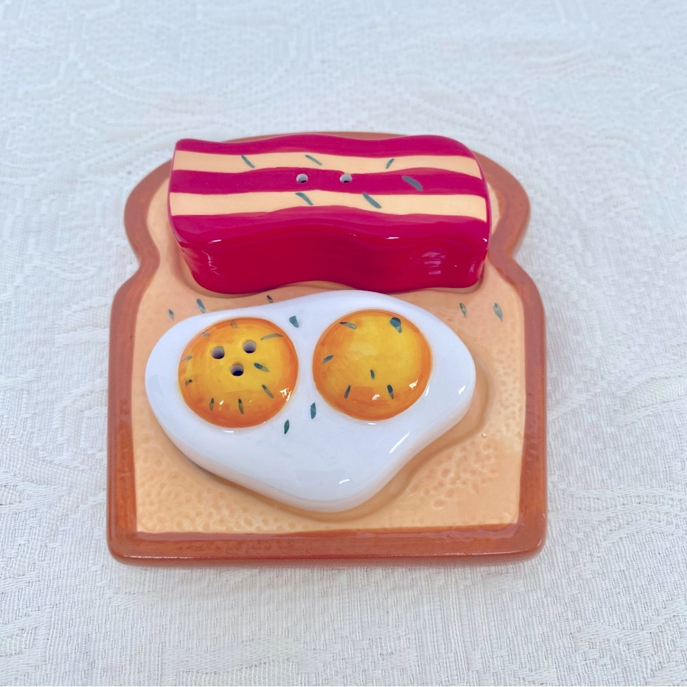 Bacon, Egg & Toast salt and pepper ceramic set